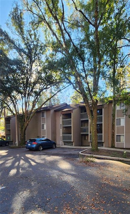 For Rent: $1,200 (2 beds, 2 baths, 874 Square Feet)