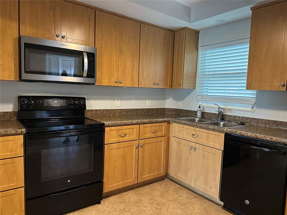 В аренду: $1,575 (2 спален, 2 ванн, 1400 Квадратных фут)