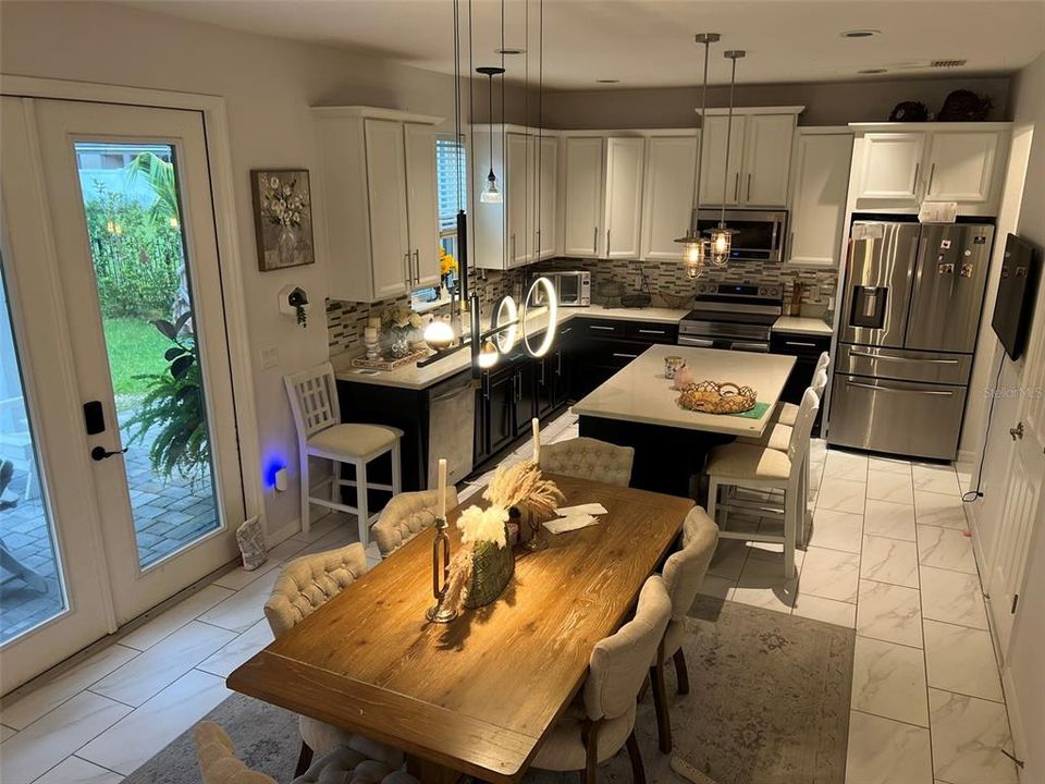 En Venta: $585,000 (3 camas, 2 baños, 2327 Pies cuadrados)