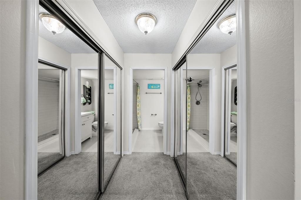 Activo con contrato: $320,000 (4 camas, 2 baños, 1701 Pies cuadrados)
