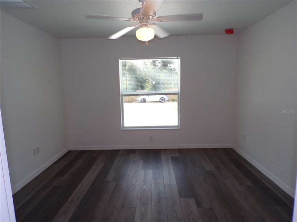 В аренду: $1,800 (3 спален, 2 ванн, 1283 Квадратных фут)