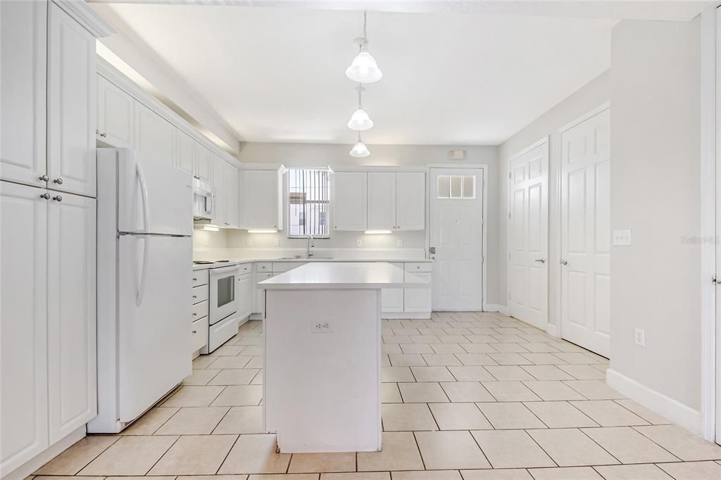 For Sale: $249,000 (3 beds, 2 baths, 1512 Square Feet)