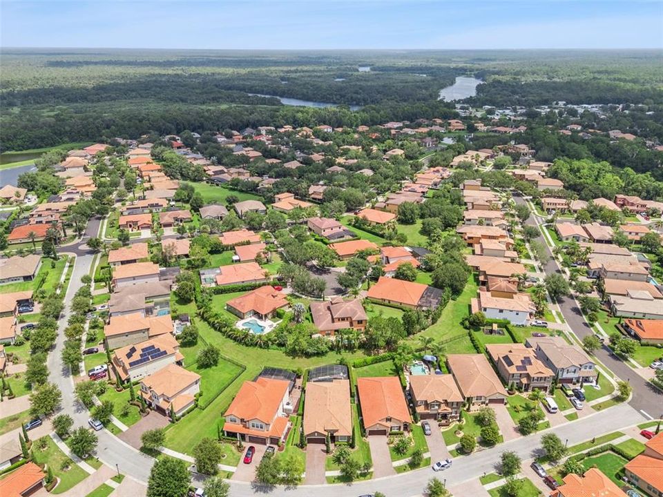 Под контрактом: $549,900 (4 спален, 3 ванн, 2211 Квадратных фут)
