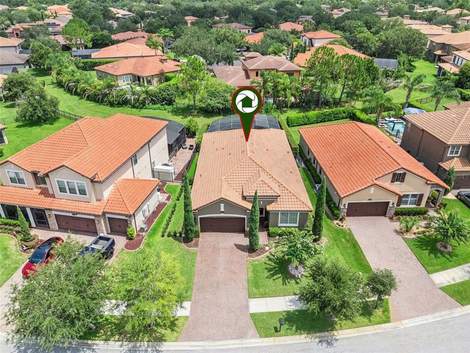 Под контрактом: $549,900 (4 спален, 3 ванн, 2211 Квадратных фут)