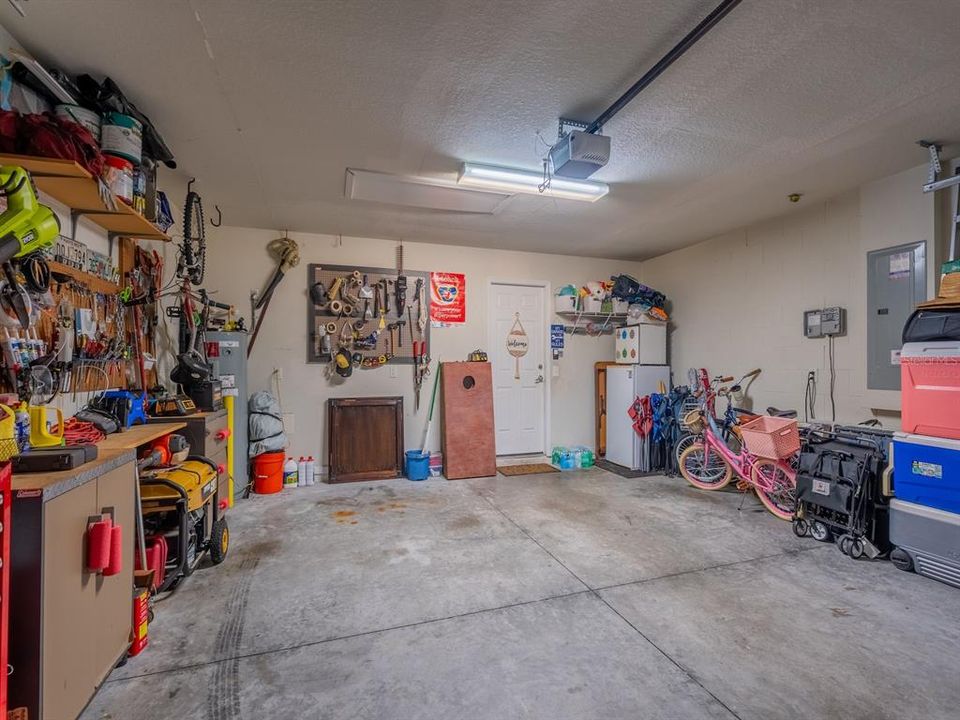 На продажу: $285,000 (4 спален, 2 ванн, 1604 Квадратных фут)