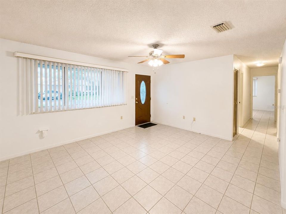 For Sale: $150,000 (2 beds, 2 baths, 960 Square Feet)