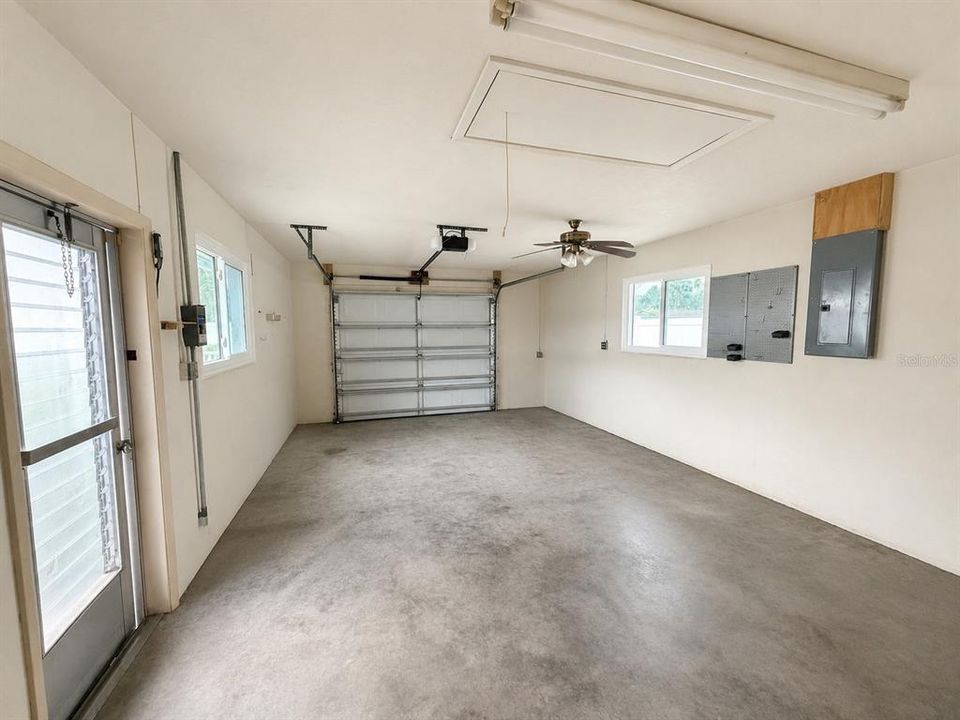 Activo con contrato: $424,900 (2 camas, 2 baños, 1422 Pies cuadrados)