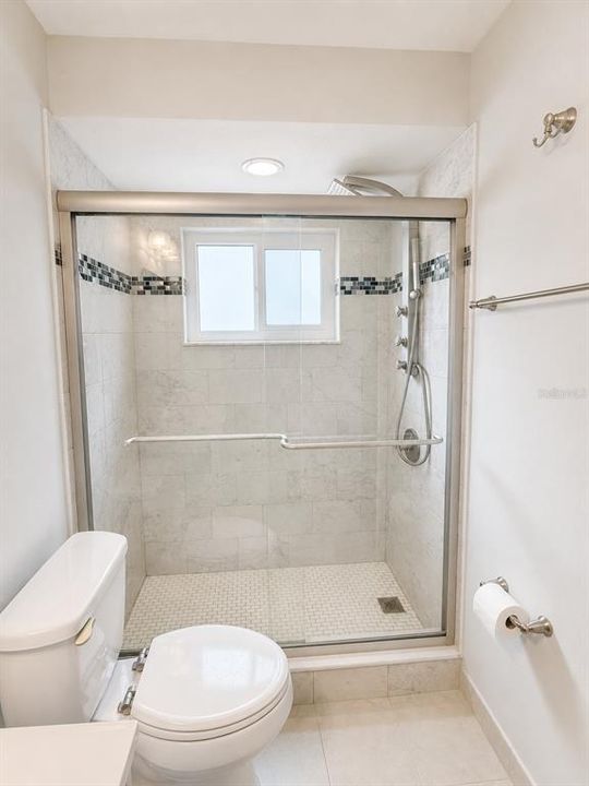 Activo con contrato: $424,900 (2 camas, 2 baños, 1422 Pies cuadrados)