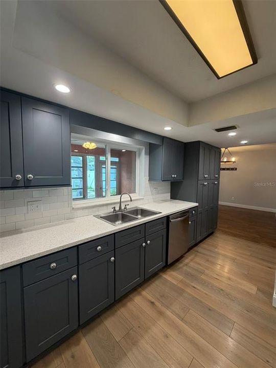 Activo con contrato: $424,900 (2 camas, 2 baños, 1422 Pies cuadrados)