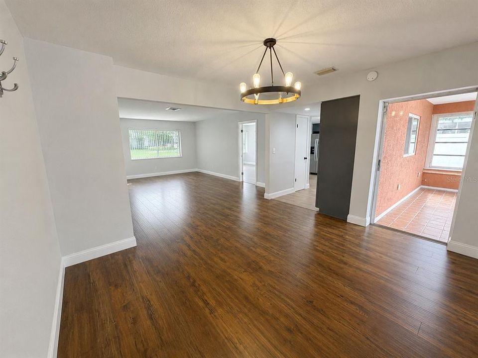 Activo con contrato: $424,900 (2 camas, 2 baños, 1422 Pies cuadrados)
