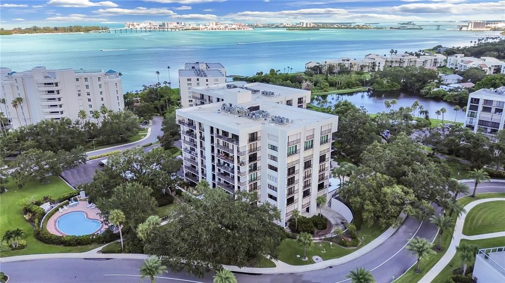 For Sale: $499,990 (2 beds, 2 baths, 1400 Square Feet)