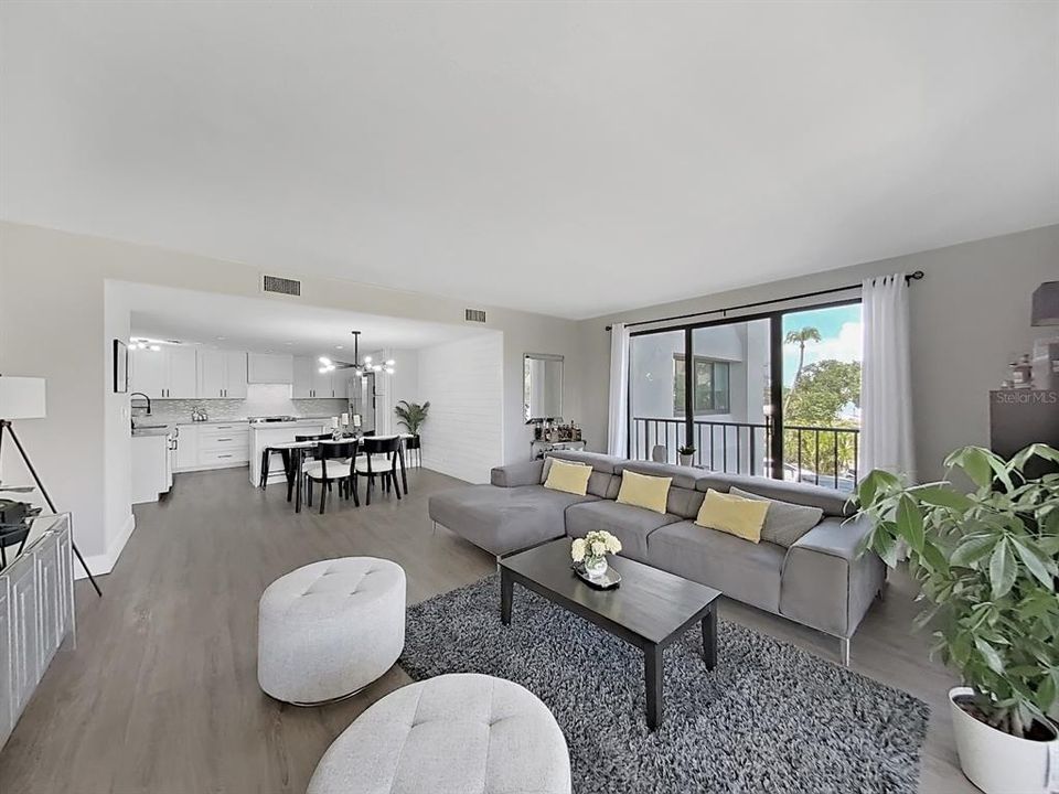 For Sale: $499,990 (2 beds, 2 baths, 1400 Square Feet)