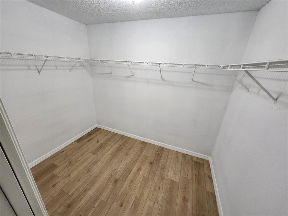 На продажу: $349,900 (3 спален, 2 ванн, 1808 Квадратных фут)