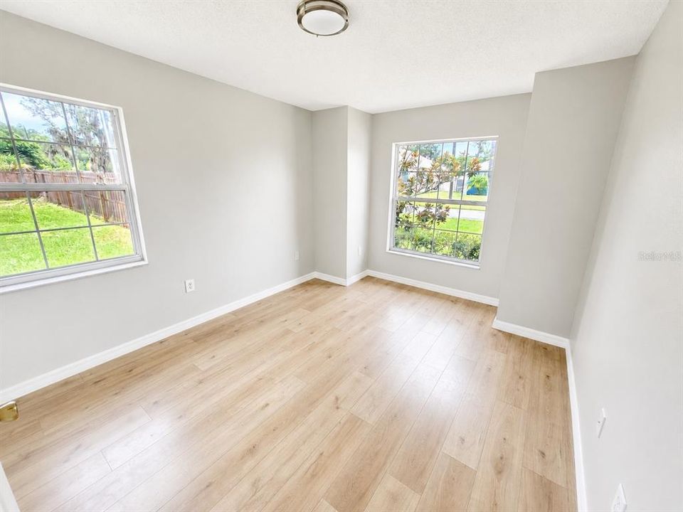 На продажу: $349,900 (3 спален, 2 ванн, 1808 Квадратных фут)