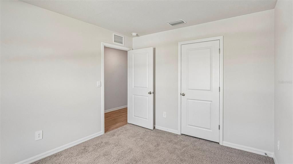 For Sale: $329,000 (5 beds, 2 baths, 1739 Square Feet)