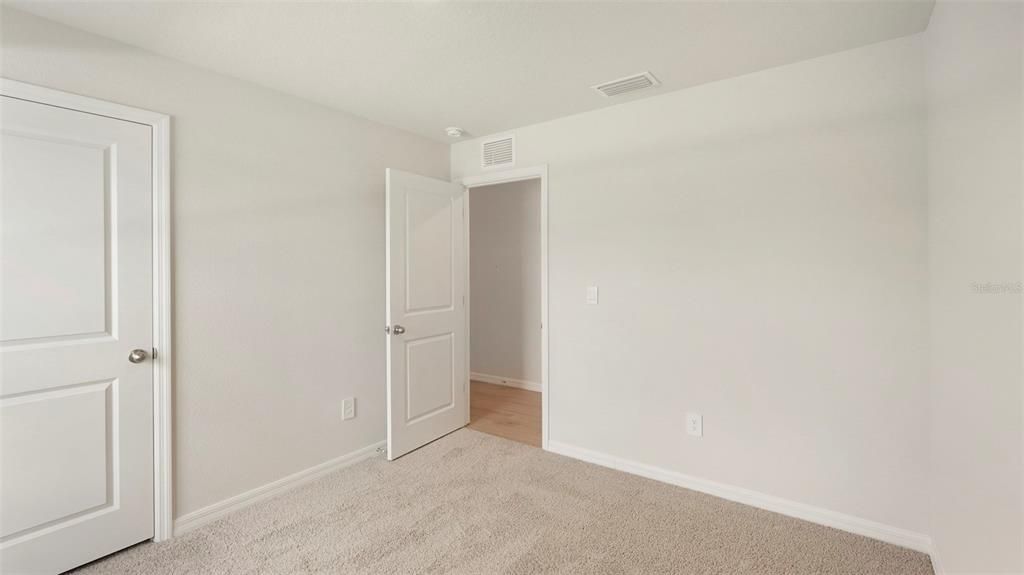 For Sale: $329,000 (5 beds, 2 baths, 1739 Square Feet)