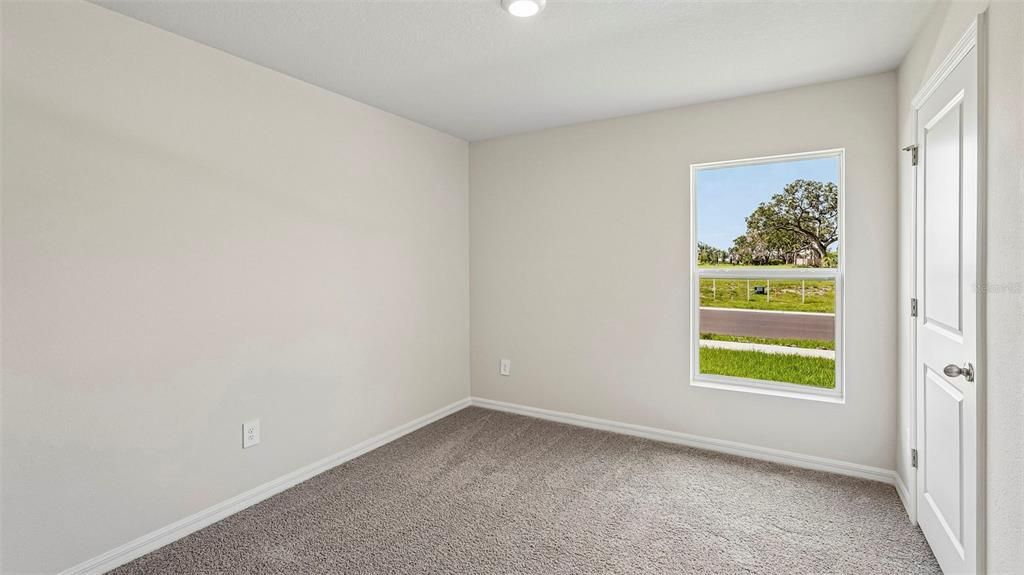 For Sale: $329,000 (5 beds, 2 baths, 1739 Square Feet)