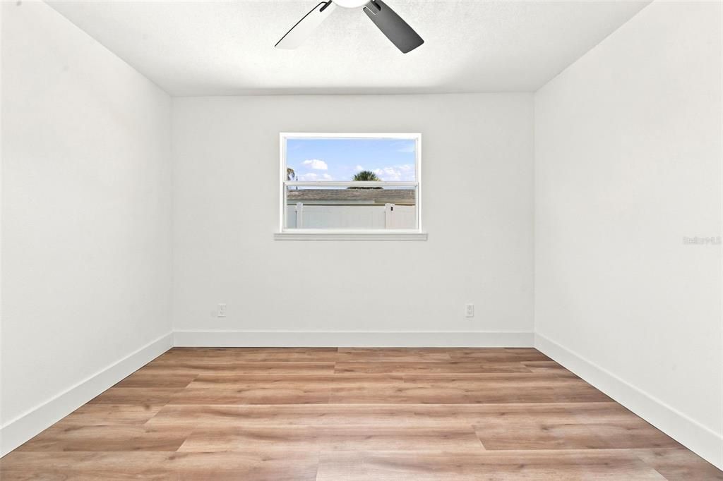 Activo con contrato: $439,000 (4 camas, 3 baños, 1940 Pies cuadrados)