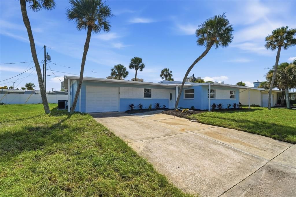Activo con contrato: $439,000 (4 camas, 3 baños, 1940 Pies cuadrados)