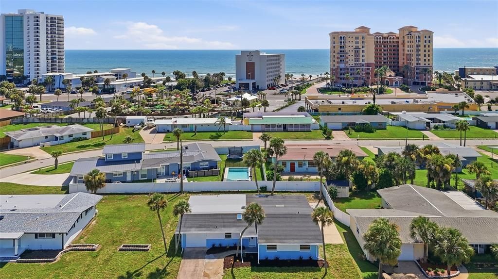 Activo con contrato: $439,000 (4 camas, 3 baños, 1940 Pies cuadrados)