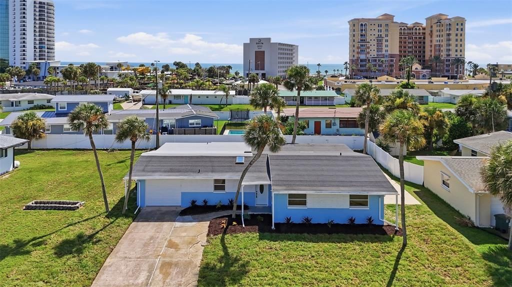 Activo con contrato: $439,000 (4 camas, 3 baños, 1940 Pies cuadrados)