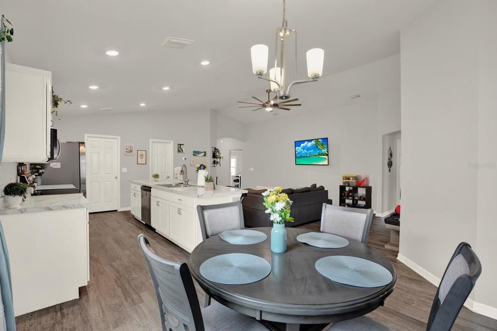 For Sale: $339,000 (4 beds, 2 baths, 1710 Square Feet)