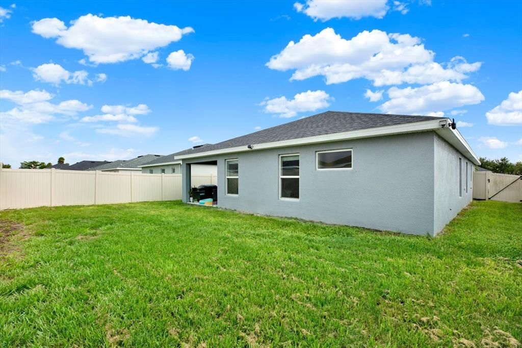 For Sale: $339,000 (4 beds, 2 baths, 1710 Square Feet)