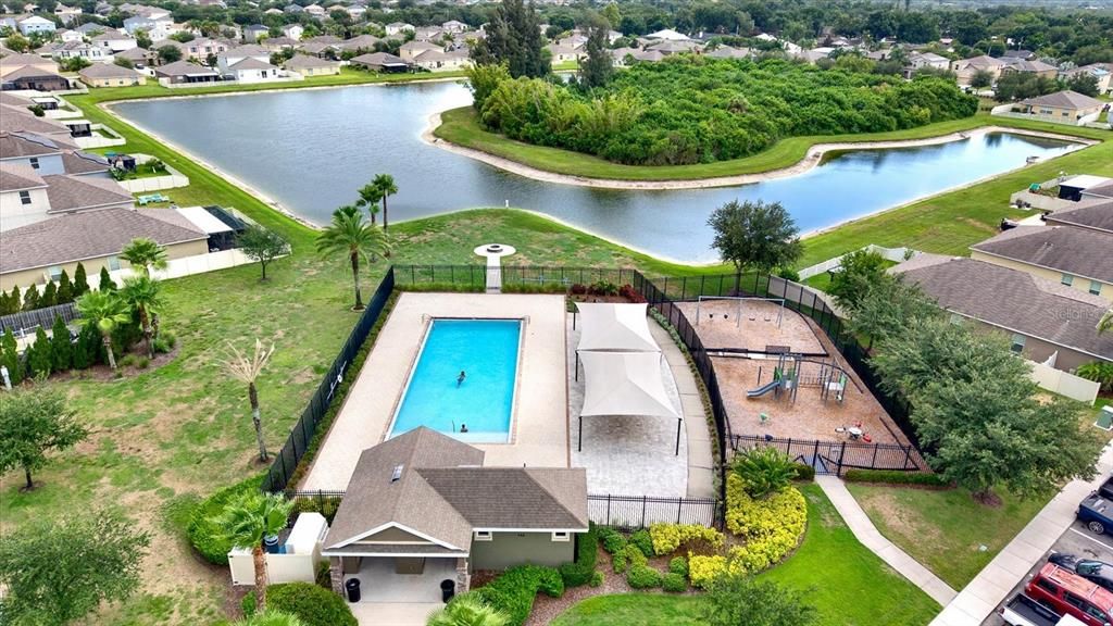 For Sale: $339,000 (4 beds, 2 baths, 1710 Square Feet)
