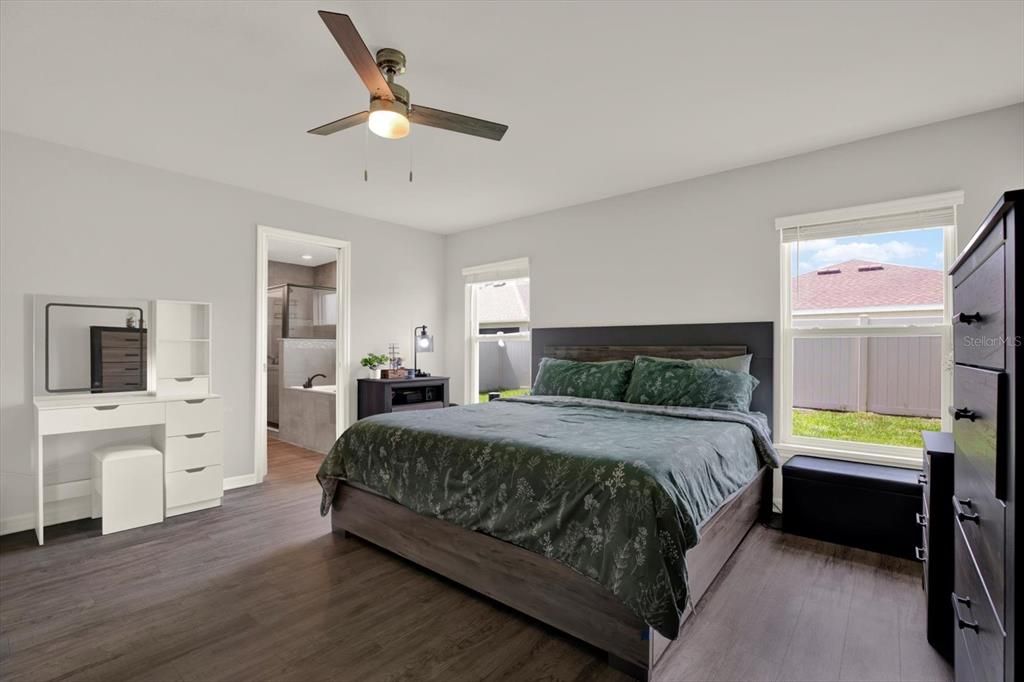 For Sale: $339,000 (4 beds, 2 baths, 1710 Square Feet)