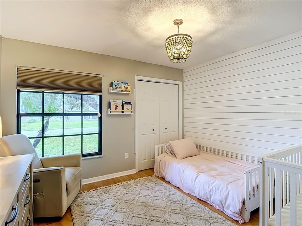 Activo con contrato: $239,500 (2 camas, 2 baños, 979 Pies cuadrados)