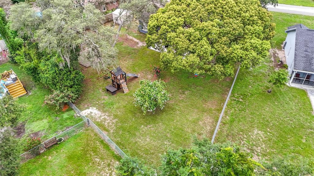 Activo con contrato: $239,500 (2 camas, 2 baños, 979 Pies cuadrados)