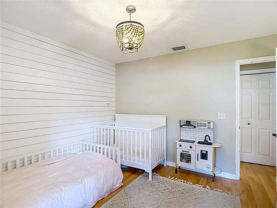 Activo con contrato: $239,500 (2 camas, 2 baños, 979 Pies cuadrados)