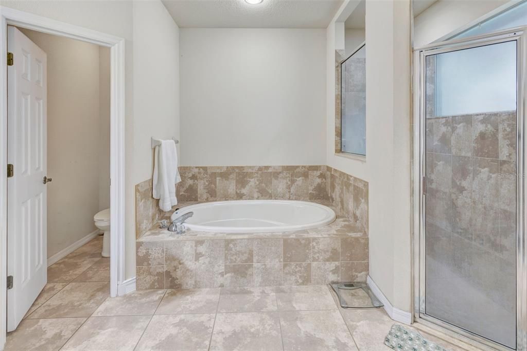 На продажу: $469,999 (3 спален, 2 ванн, 2269 Квадратных фут)
