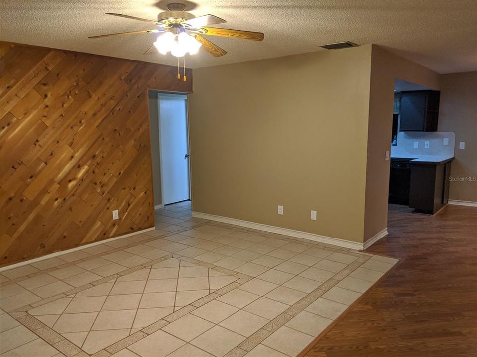 En Venta: $320,000 (3 camas, 2 baños, 1230 Pies cuadrados)