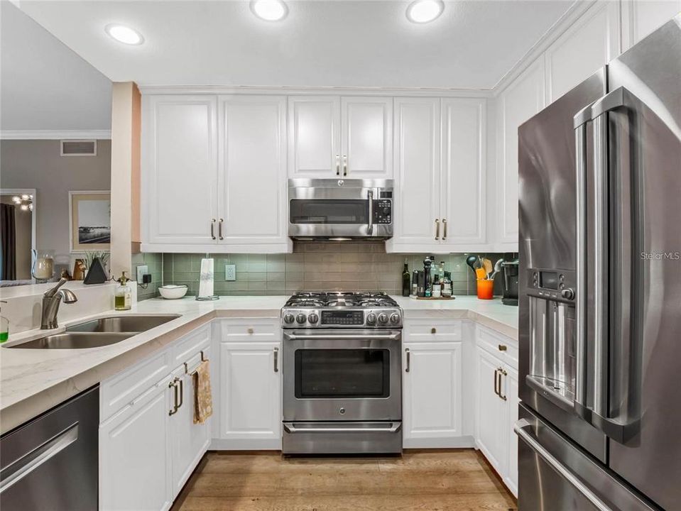 For Rent: $3,650 (2 beds, 2 baths, 1416 Square Feet)