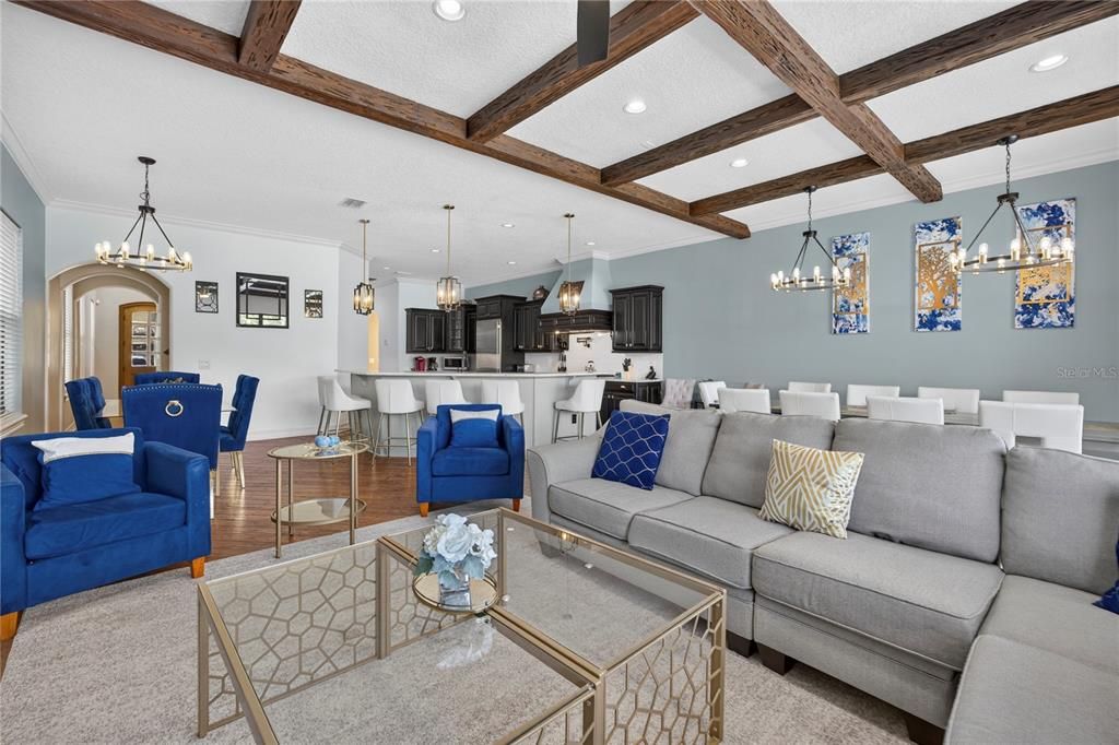 En Venta: $1,499,000 (6 camas, 5 baños, 4643 Pies cuadrados)