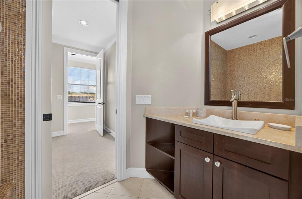 En Venta: $1,499,000 (6 camas, 5 baños, 4643 Pies cuadrados)