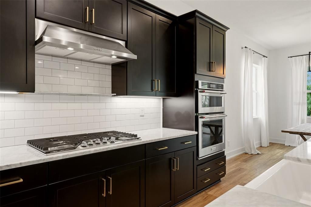 В аренду: $4,800 (3 спален, 2 ванн, 2292 Квадратных фут)