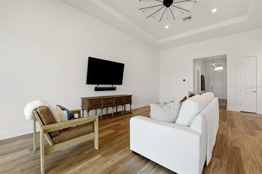 В аренду: $4,800 (3 спален, 2 ванн, 2292 Квадратных фут)