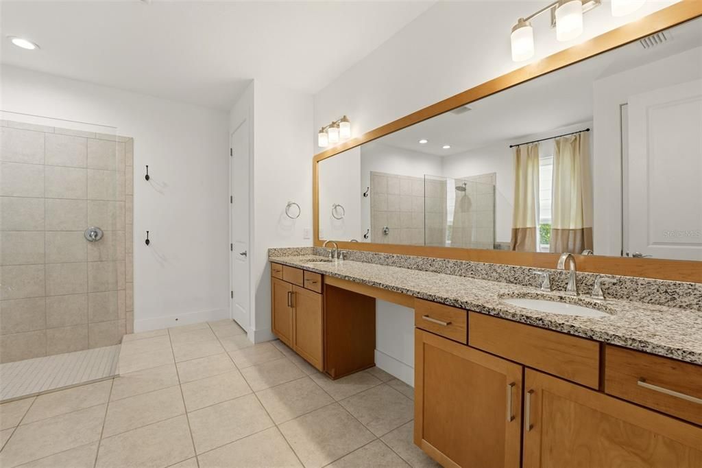 В аренду: $4,800 (3 спален, 2 ванн, 2292 Квадратных фут)