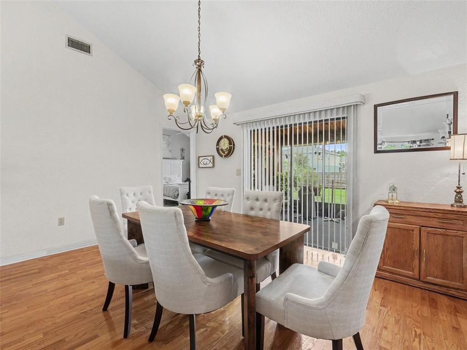 For Sale: $350,000 (3 beds, 2 baths, 1898 Square Feet)