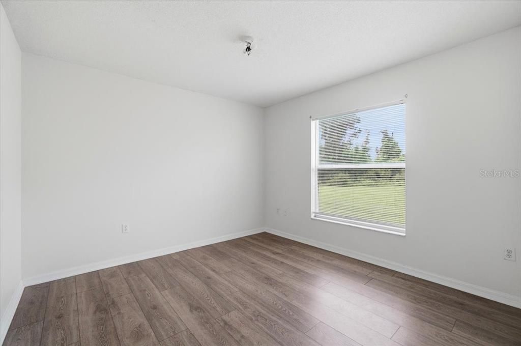For Rent: $1,800 (3 beds, 2 baths, 1249 Square Feet)