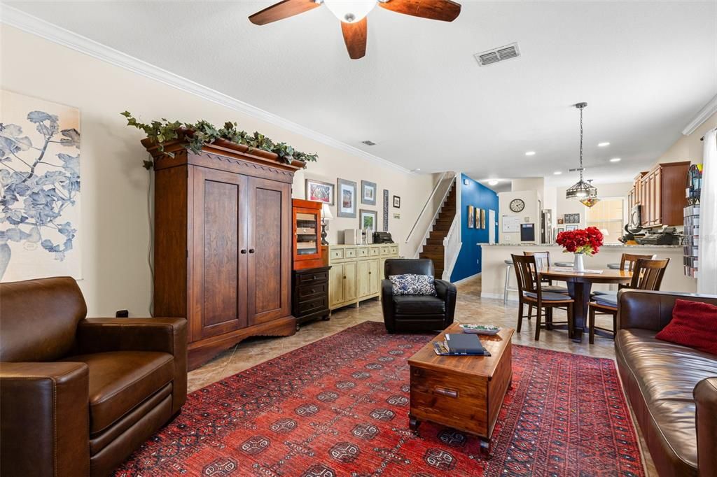 En Venta: $375,000 (3 camas, 2 baños, 2023 Pies cuadrados)