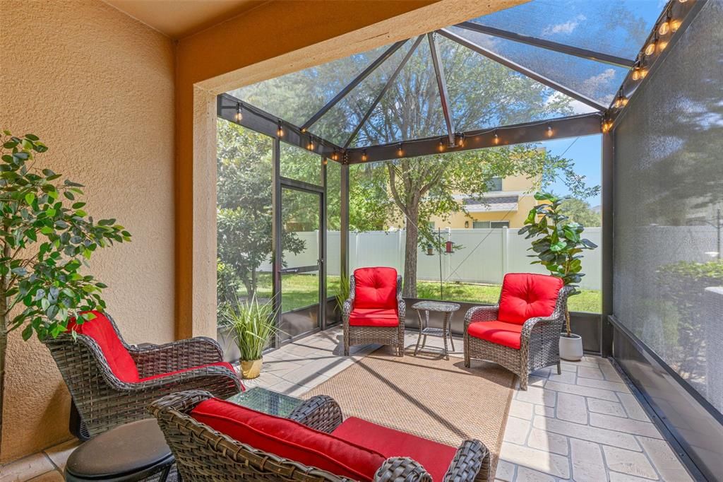 En Venta: $375,000 (3 camas, 2 baños, 2023 Pies cuadrados)