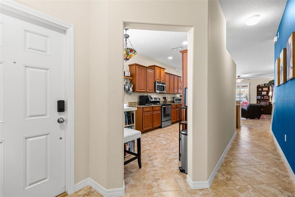 En Venta: $375,000 (3 camas, 2 baños, 2023 Pies cuadrados)