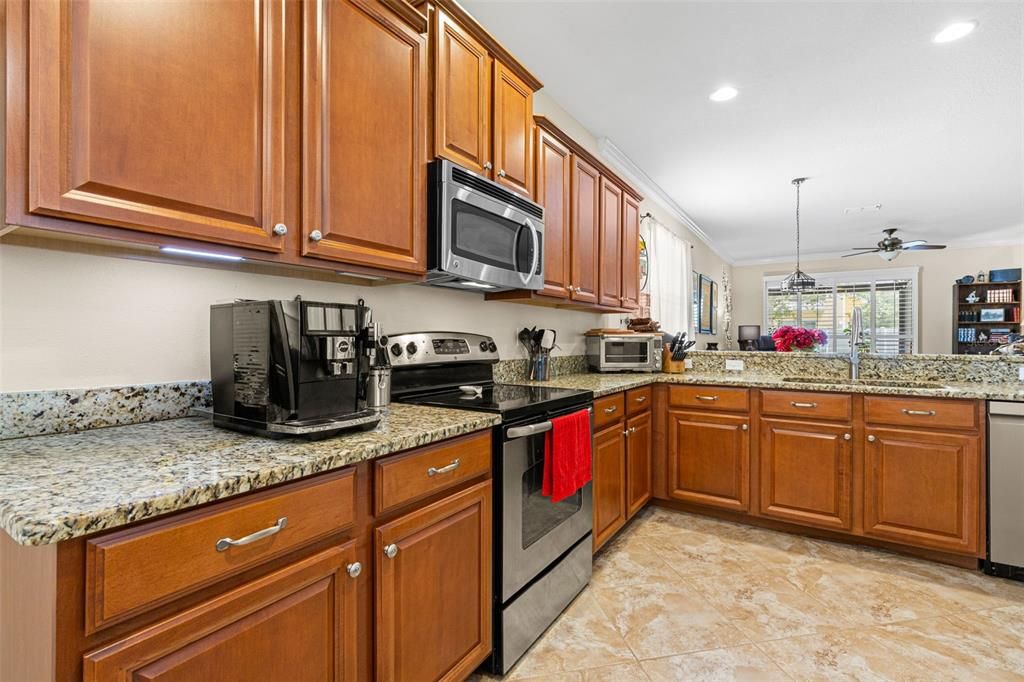 En Venta: $375,000 (3 camas, 2 baños, 2023 Pies cuadrados)
