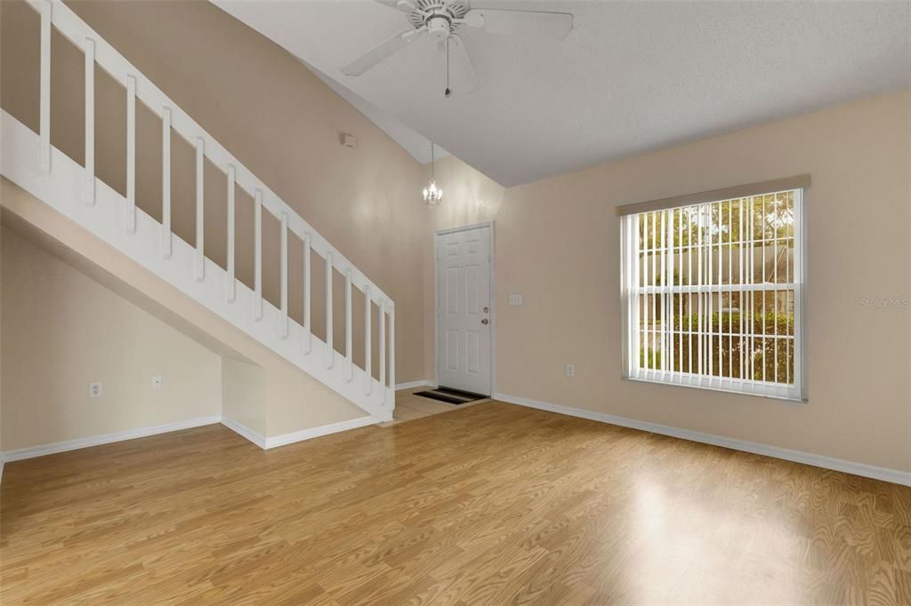 Active With Contract: $239,900 (2 beds, 2 baths, 1381 Square Feet)