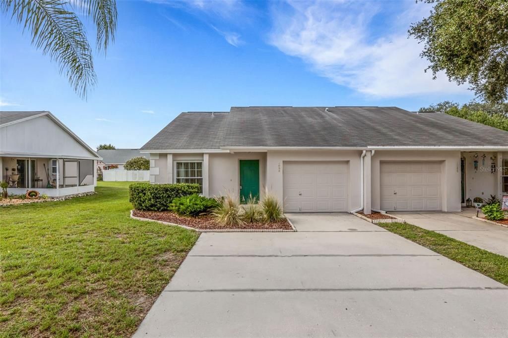 Active With Contract: $239,900 (2 beds, 2 baths, 1381 Square Feet)