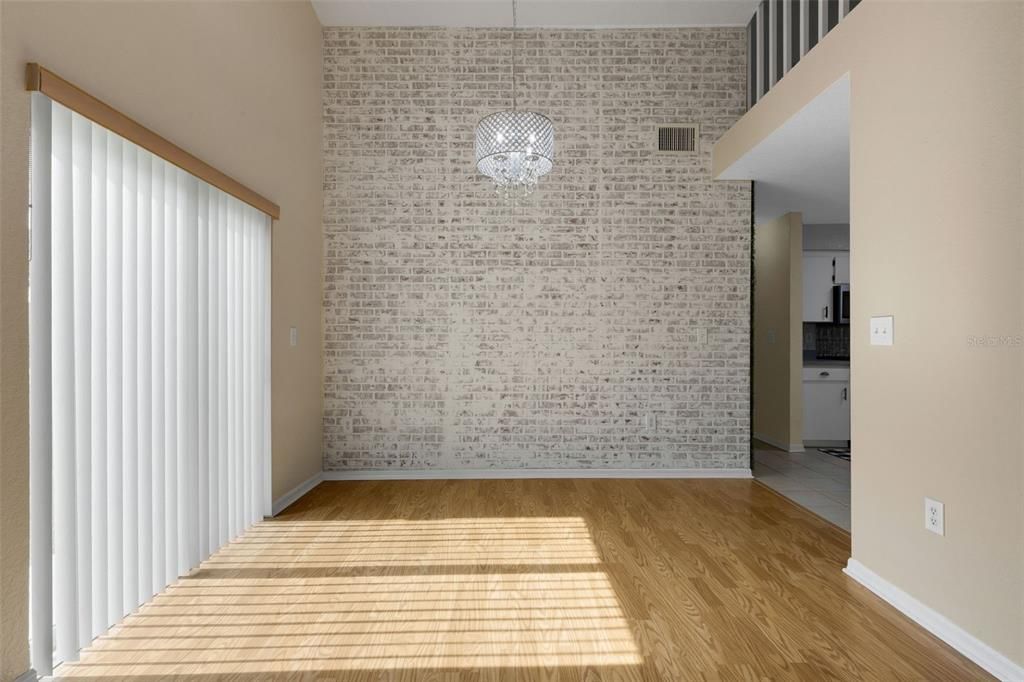 Active With Contract: $239,900 (2 beds, 2 baths, 1381 Square Feet)