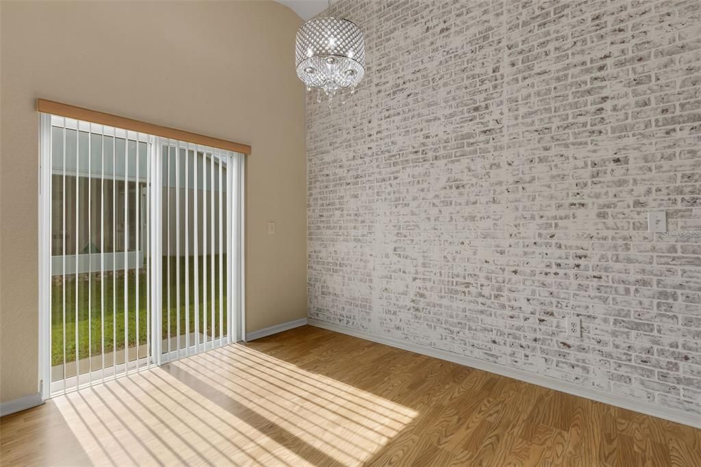 Active With Contract: $239,900 (2 beds, 2 baths, 1381 Square Feet)